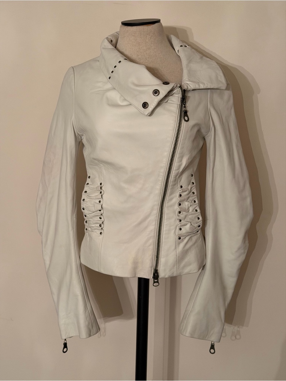 L.A.M.B. Gwen Stefani White Leather Asymmetrical Moto Biker Jacket Small